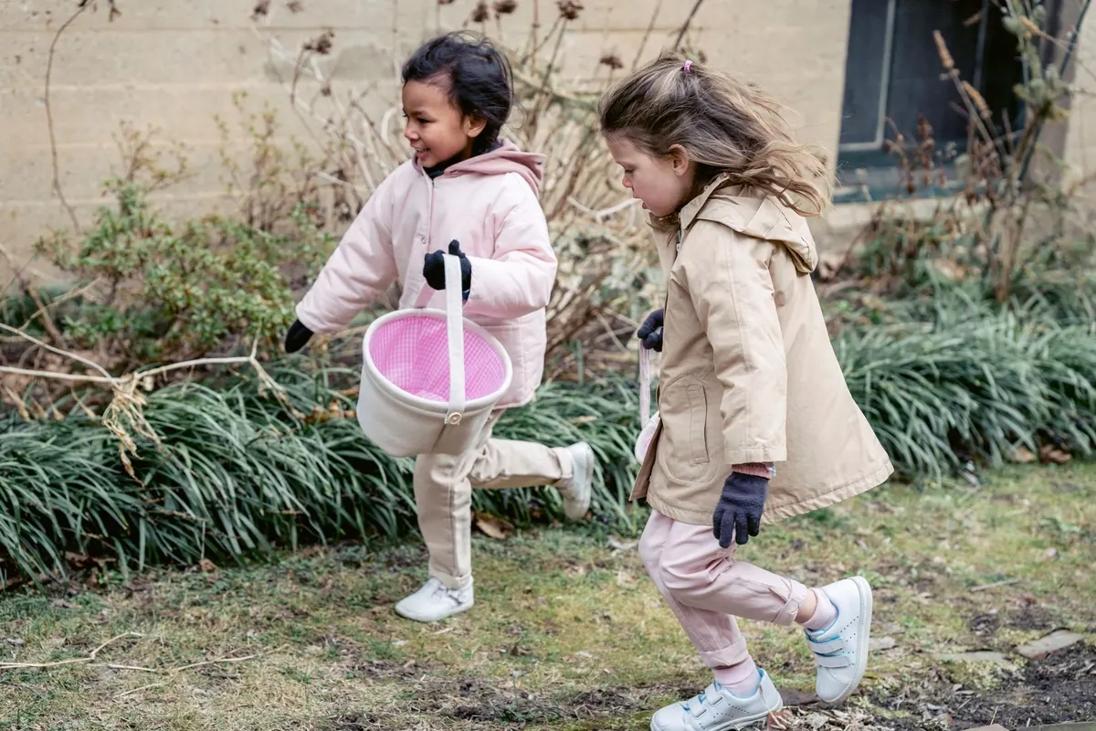 Family Fun: 15 Outdoor Scavenger Hunt Ideas for Kids